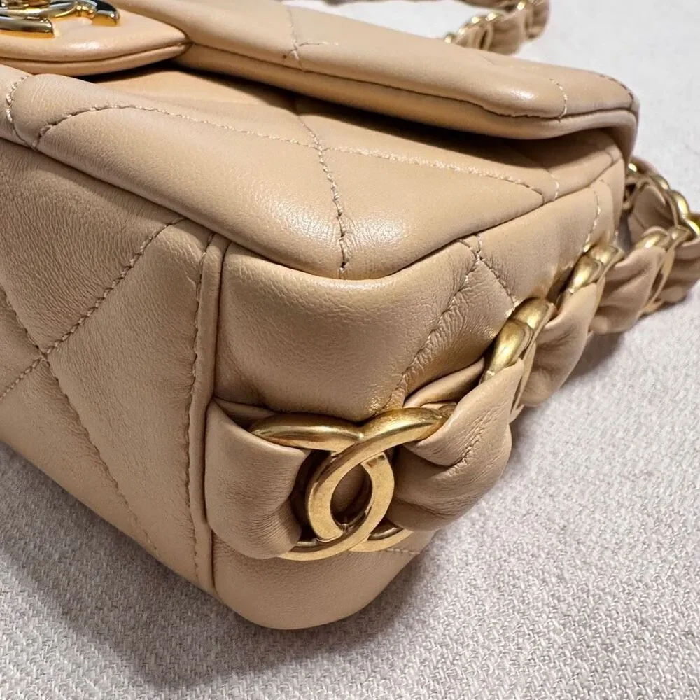 Chanel 24K Small Flap Bag Beige Quilted with CC Strap - Picture 4 of 16